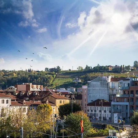 Apartamento Ninary A Due Passi Dal Centro Storico Alba (Piedmont)