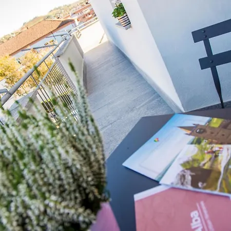 Ninary A Due Passi Dal Centro Storico Apartamento