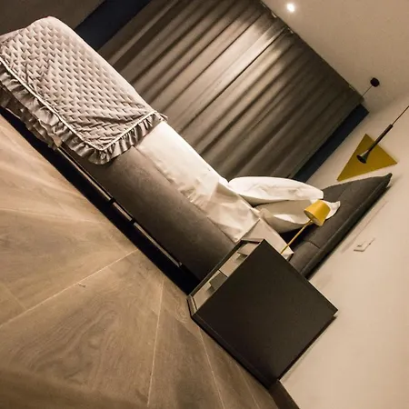 Ninary A Due Passi Dal Centro Storico *