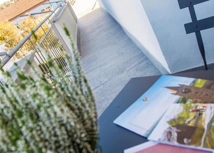 Ninary A Due Passi Dal Centro Storico Lägenhet