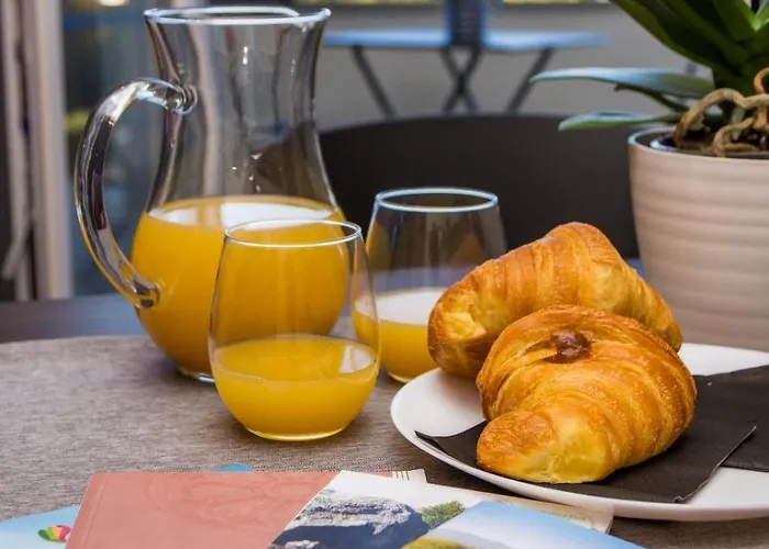 Lägenhet Ninary A Due Passi Dal Centro Storico Alba (Piedmont)